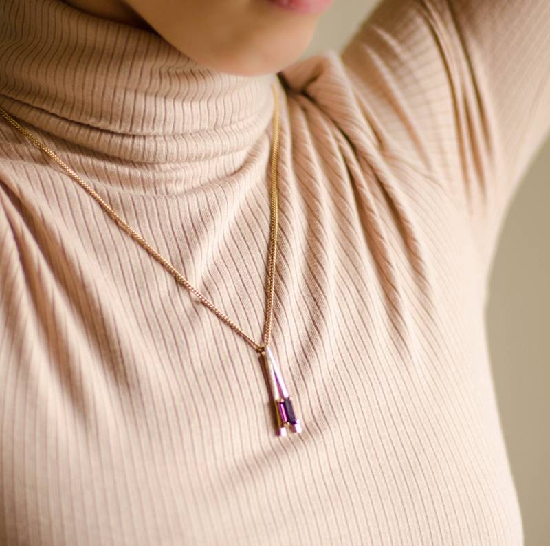 Eine Buchstabenkette Gold Von Avon Jewelry, Amethyst Anhänger Halskette, Buchstabenanhänger von SURstudio