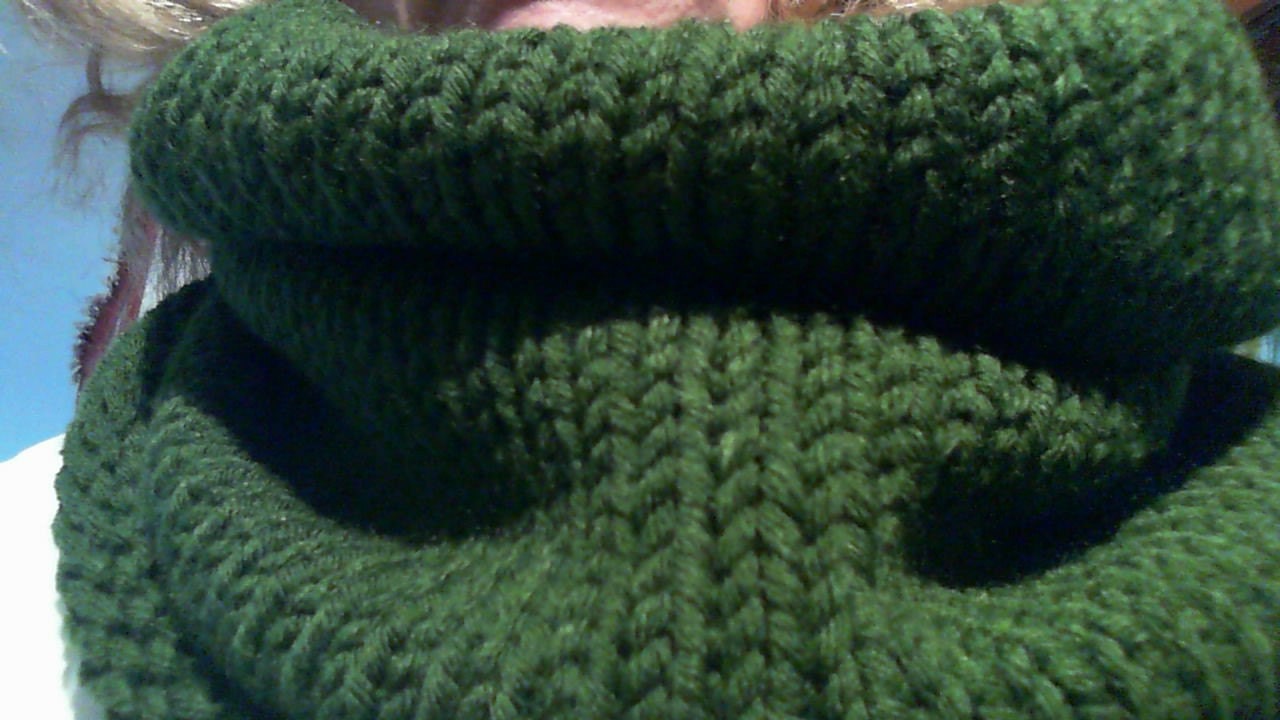 Hals-Schlauch - Oder Krawattenschal, Unisex, Handgestrickt, Grüne, Dicke Wolle. Der Handgefertigte Schal Aus Grüner Farbe, Einer Mischung Wolle Und Hals-Schlauch - Oder Krawattenschal, Unisex, Handgestrickt, Grüne, Dicke Wolle. Der Handgefertigte Schal Aus Grüner Farbe, Einer Mischung Wolle Und von SVLana