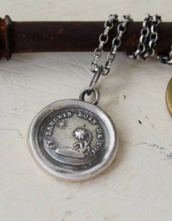 Fernliebe, Ich Vermisse Dich Ohne Ächte Ich. Antike Wachs Buchstaben Robbe Halskette. Sterling Amulett Fernliebe, Ich Vermisse Dich Ohne Ächte Ich. Antike Wachs Buchstaben Robbe Halskette. Sterling Amulett von SWALKDESIGNS