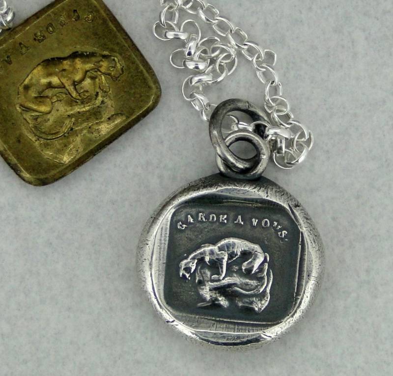 Schütze Dich... Garde Ein Vous, Wachssiegelabdruck. Panther Häkeln, 925Er Silber Schütze Dich... Garde Ein Vous, Wachssiegelabdruck. Panther Häkeln, 925Er Silber von SWALKDESIGNS