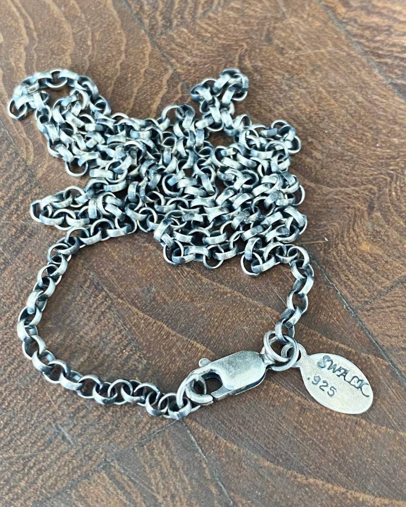 Sterling Silber Rolo Kette. Mittelschwere Silberkette Mit Starkem Verschluss. 2, 4 Mm Erbskette Sterling Silber Rolo Kette. Mittelschwere Silberkette Mit Starkem Verschluss. 2, 4 Mm Erbskette von SWALKDESIGNS