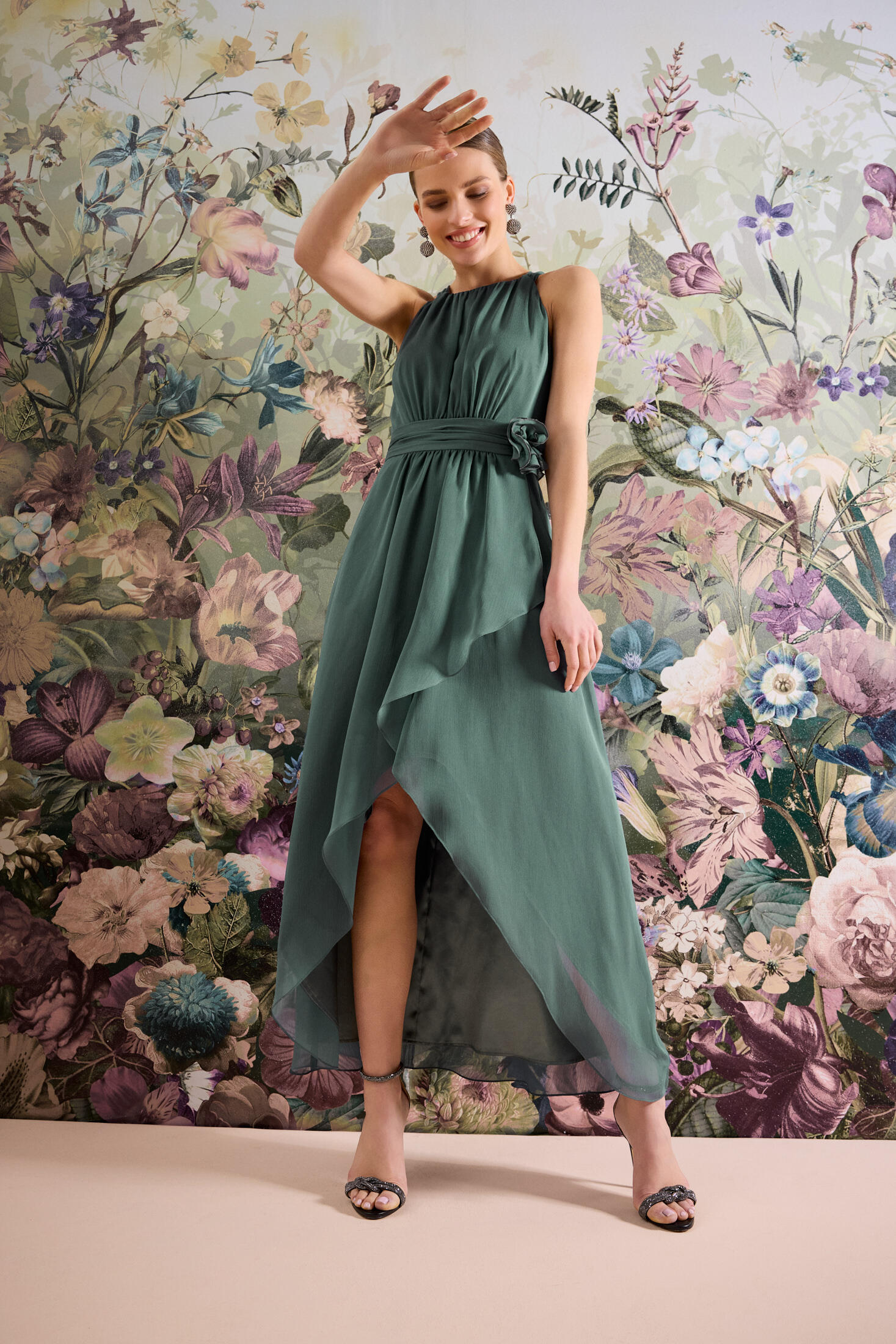 SWING - Abendkleid aus Chiffon mit Vokuhila Saum und Stoffblüte deep slate - Gr. - 38 von SWING