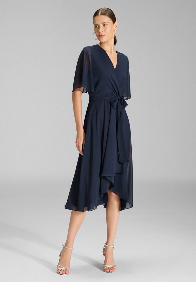 SWING Cocktailkleid - Chiffon Kleid in Wickel Optik mit Vokuhila Saum Taillierter Schnitt mit ausgestelltem Rockteil von SWING