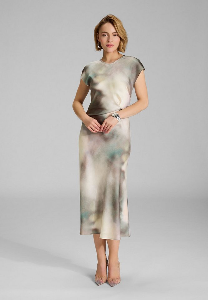 SWING Cocktailkleid Taillierte Passform mit fließendem Rockteil von SWING