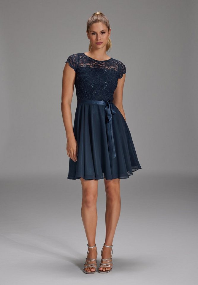 SWING Cocktailkleid Taillierte Passform mit ausgestelltem Rockteil von SWING