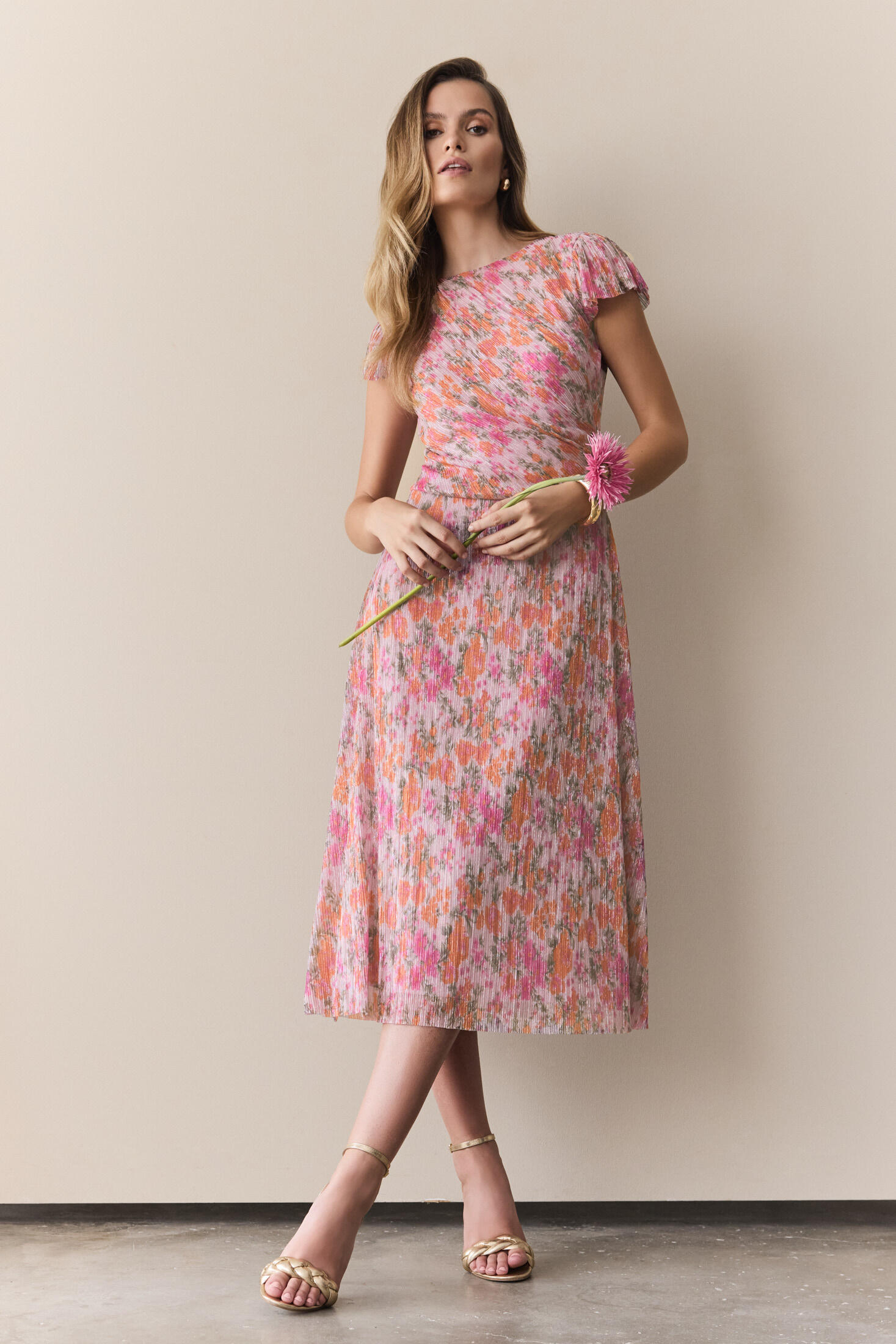 SWING - Midi Kleid aus bedrucktem Plissee Jersey mit kurzen Ärmeln raspberry pink / multi - Gr. - 38 von SWING