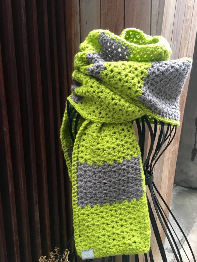 Damen Teenager Häkelschal Spring Ahead Schal von SWadesHandmades