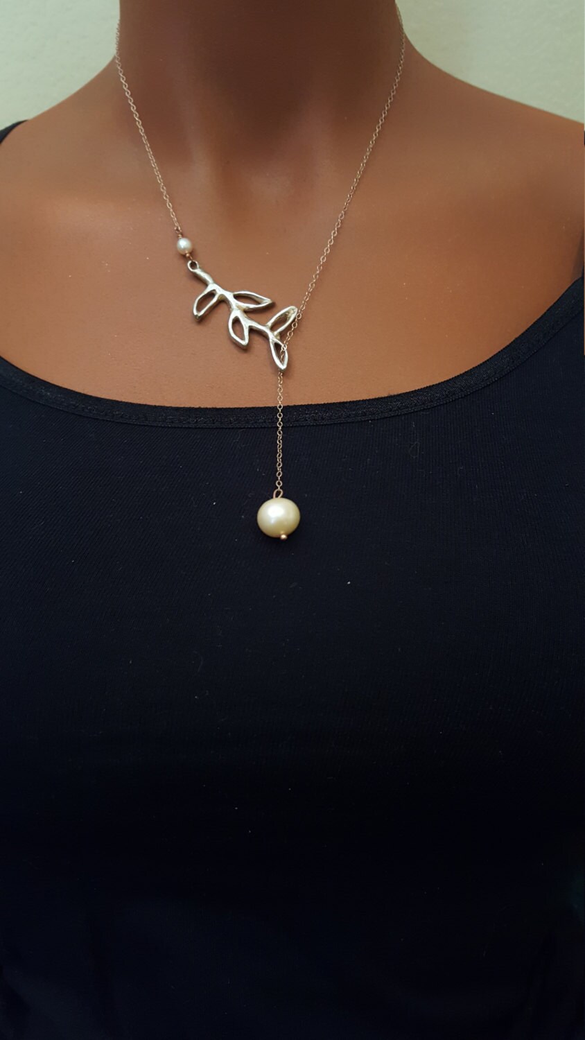 Blattgold-Anhänger Mit Rosa Perlen Blattgold-Anhänger Mit Rosa Perlen von SWearJewelry