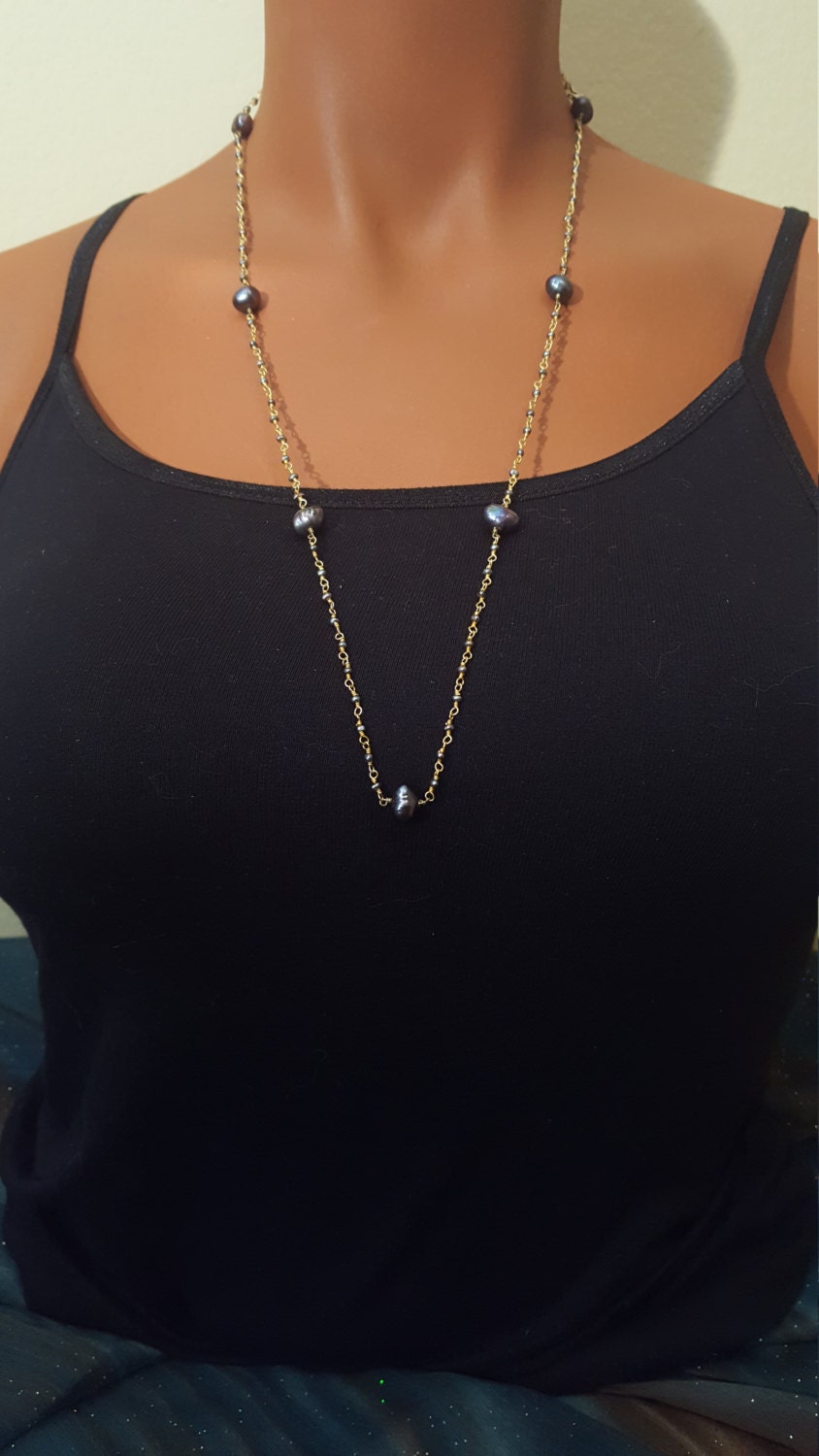 Golddraht Wrap Halskette Mit Abalone Rocailles Und Süßwasserperlen Ablone Golddraht Wrap Halskette Mit Abalone Rocailles Und Süßwasserperlen Ablone von SWearJewelry
