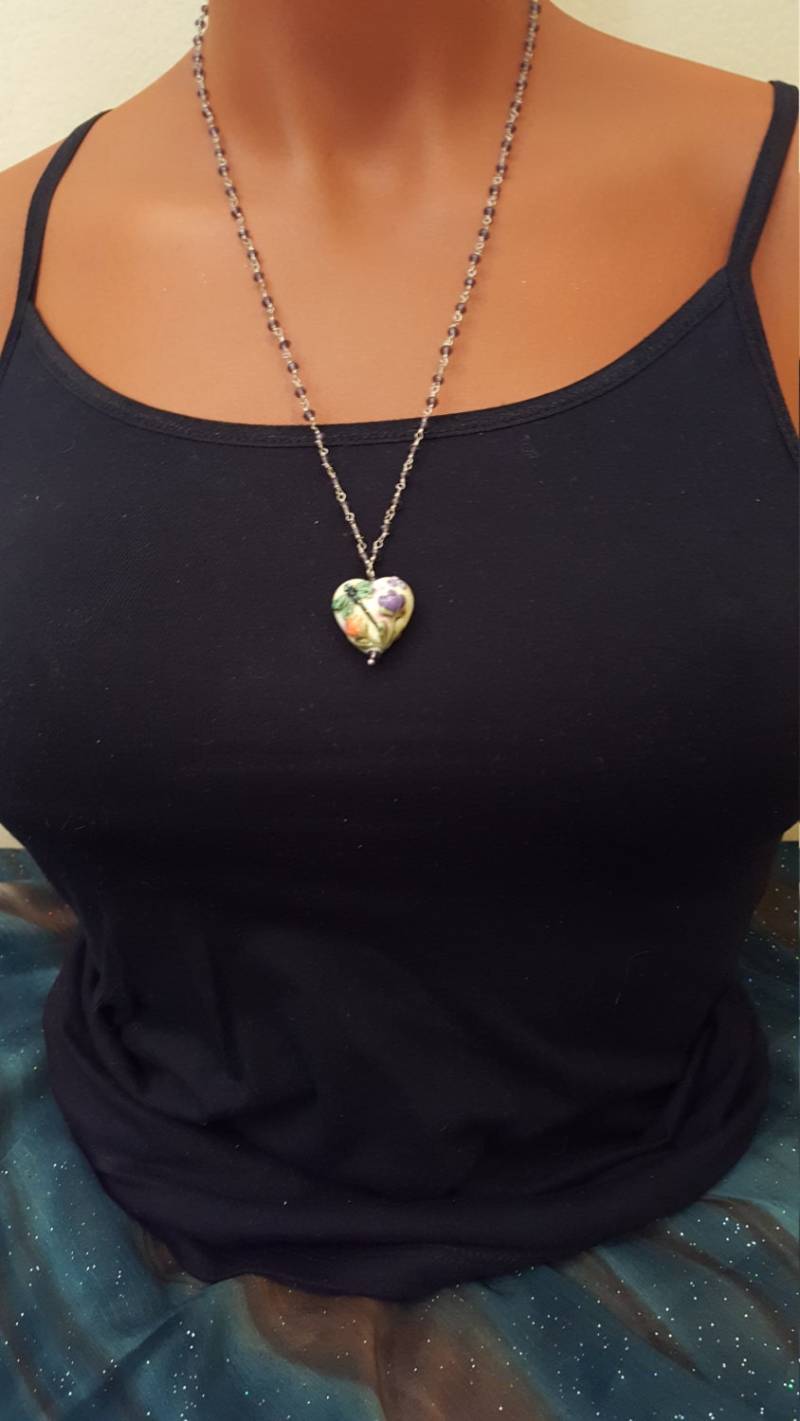Libelle-Herz-Anhänger von SWearJewelry
