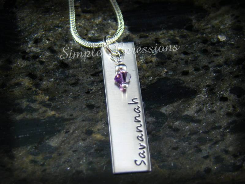 Flache Bar Halskette Mit Name & Geburtsstein von SXpressions