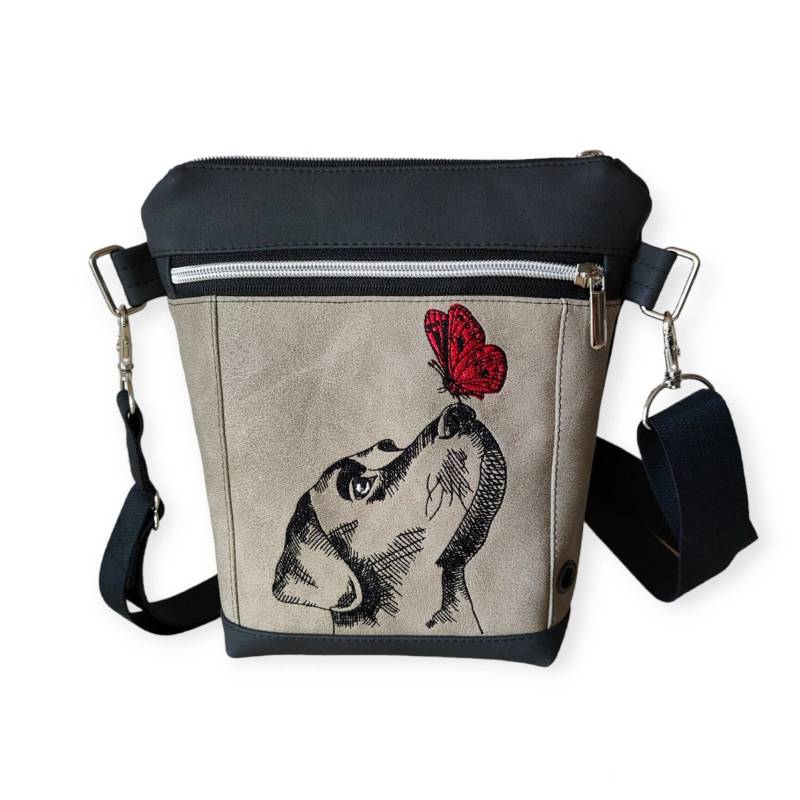 Personalisierbare Gassitasche/Schultertasche Mit Labrador Schmetterling Und Auf Wunsch Dem Namen Bestickt, Außenfarbvariation Mögl von SaGaWoHandmade