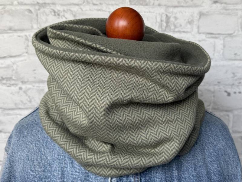 Loopschal Loop Schal Schlauchschal Fischgrät Moos Olive Wendeschal Jacquard Bio Fleece Hygge von SaSueShop