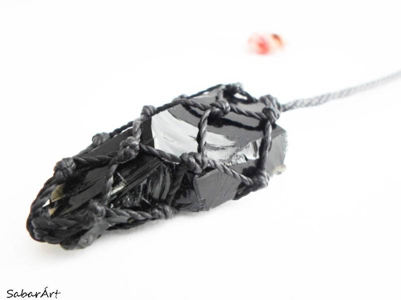 Rohe Schwarze Obsidian Halskette Makramee Schutz Schmuck Rohe Schwarze Obsidian Halskette Makramee Schutz Schmuck von Sabarart