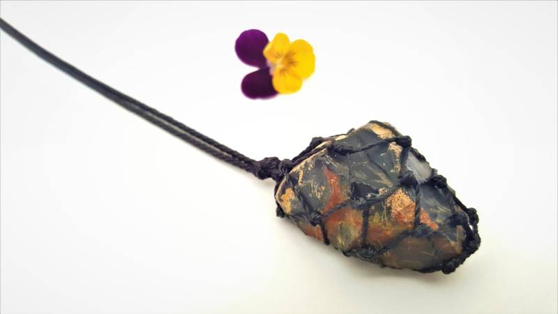 Schwarzer Onyx Anhänger Makramee Schutz Schmuck Schwarzer Onyx Anhänger Makramee Schutz Schmuck von Sabarart