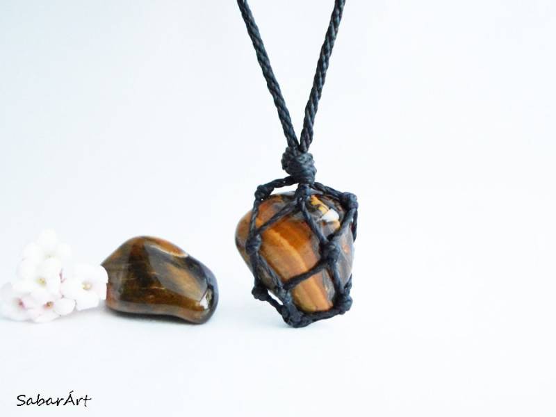 Tigerauge Makramee Halskette Unisex Schutz Schmuck Tigerauge Makramee Halskette Unisex Schutz Schmuck von Sabarart