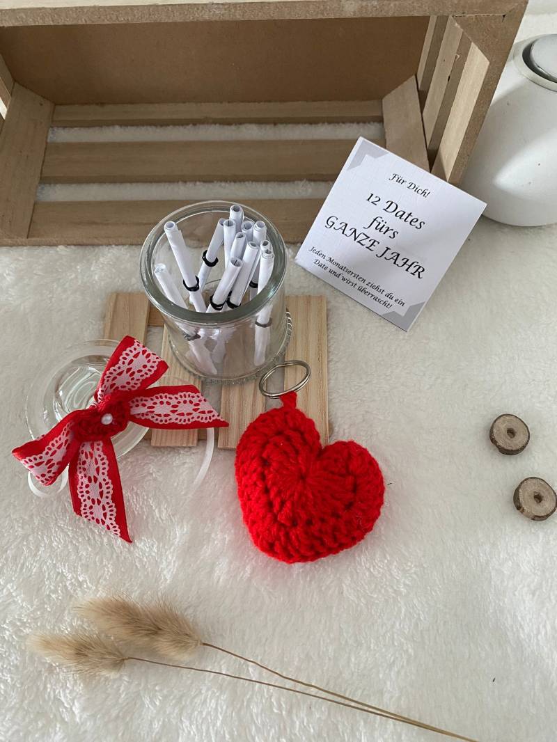 12 Dates Fürs Ganze Jahr - Geschenkset Für Verliebte Paare von SabinesMaschenpalast