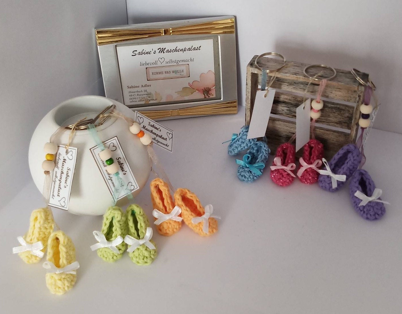 Babyschuhe Schlüsselanhänger Glücksbringer Zur Geburt von SabinesMaschenpalast