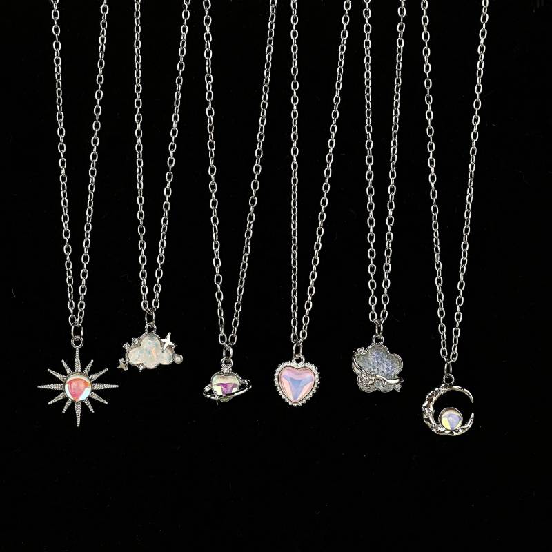Flower Y2K Necklace, Sun Heart Cloud Gradient Pendant Adjustable Vintage Punk Necklaces von SabriKsa