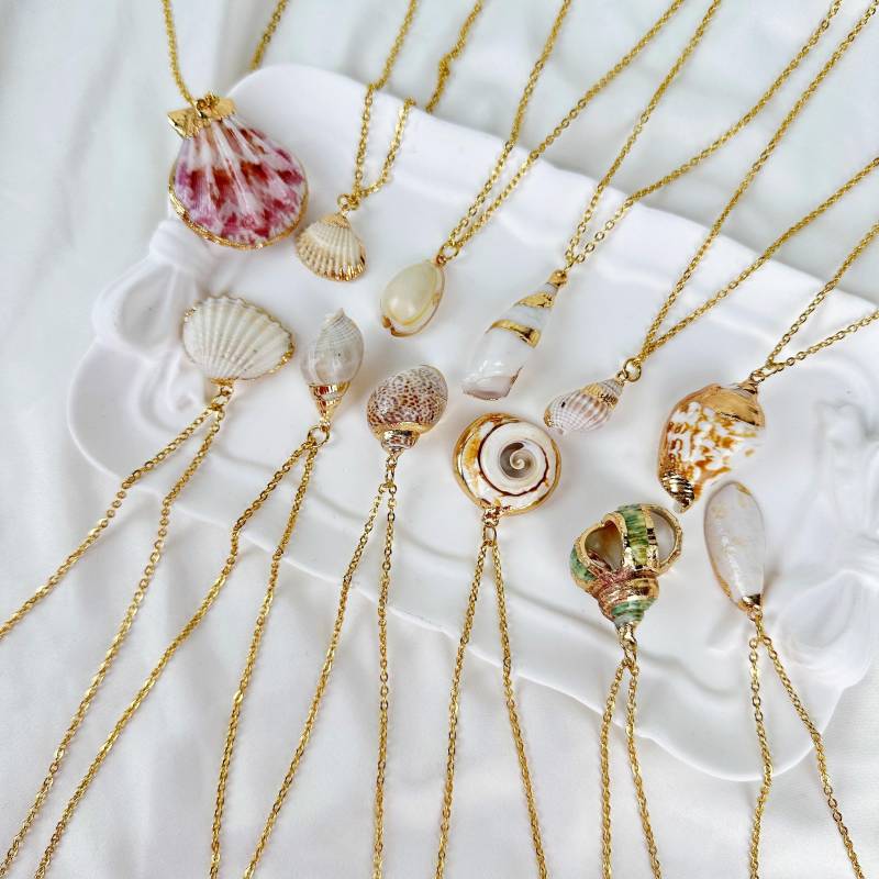 Natural Seashell Necklace/ Summer Ocean Boho Gold Beach Adjust Seaside Necklaces von SabriKsa