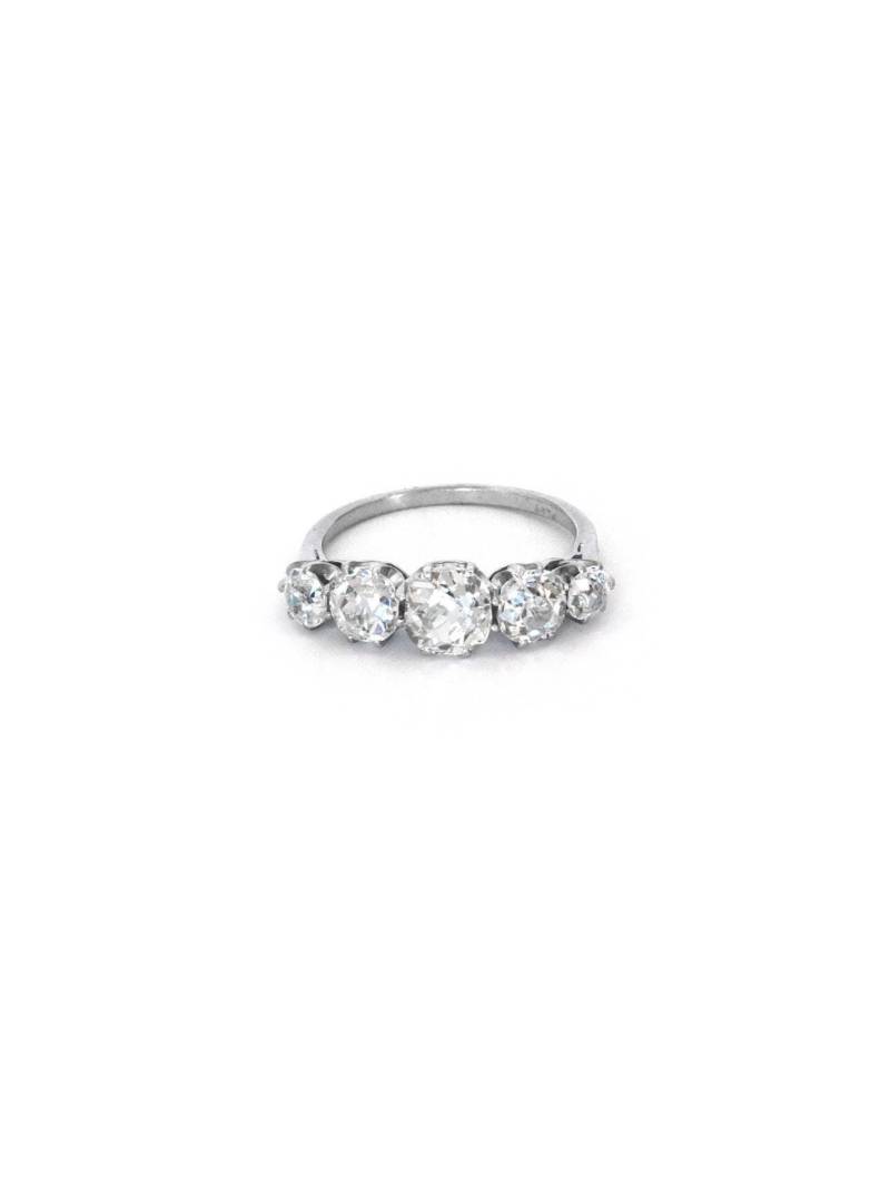 Fünf-stein-Ring Aus Platin Und Diamant | Bestand England von SabrinaAntiqueJewels
