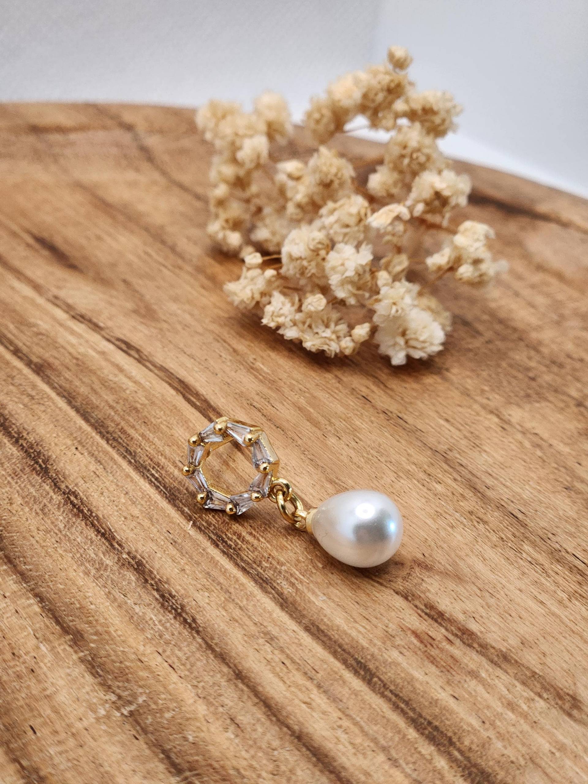 Ohrring Süßwasserperle "Clara" Tropfenohrring, Zirkonia Steine, Hochzeitsschmuck, Brautjungfer, Geschenk Für Sie, Goldohrringe, Baumeln von SabriniqueJewelry