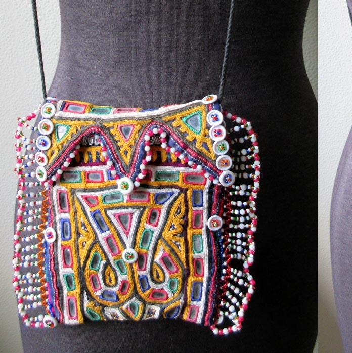 Antike Rabari Hand Spiegel Bestickt Perlen Kutch Dowery Tasche Geldbörse Antike Rabari Hand Spiegel Bestickt Perlen Kutch Dowery Tasche Geldbörse von SacredSavage