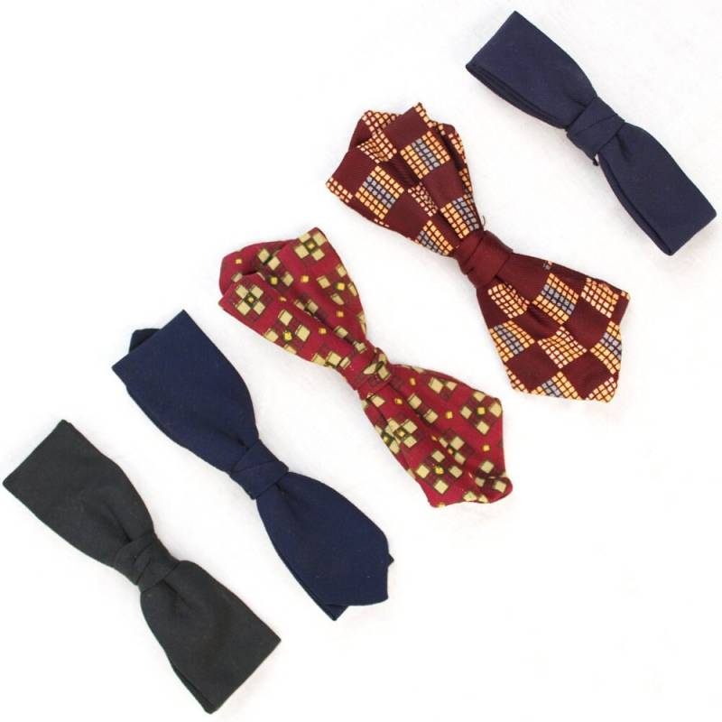 Set Aus 5 Mid Century Fliegen Set Aus 5 Mid Century Fliegen von SadDachshundVintage