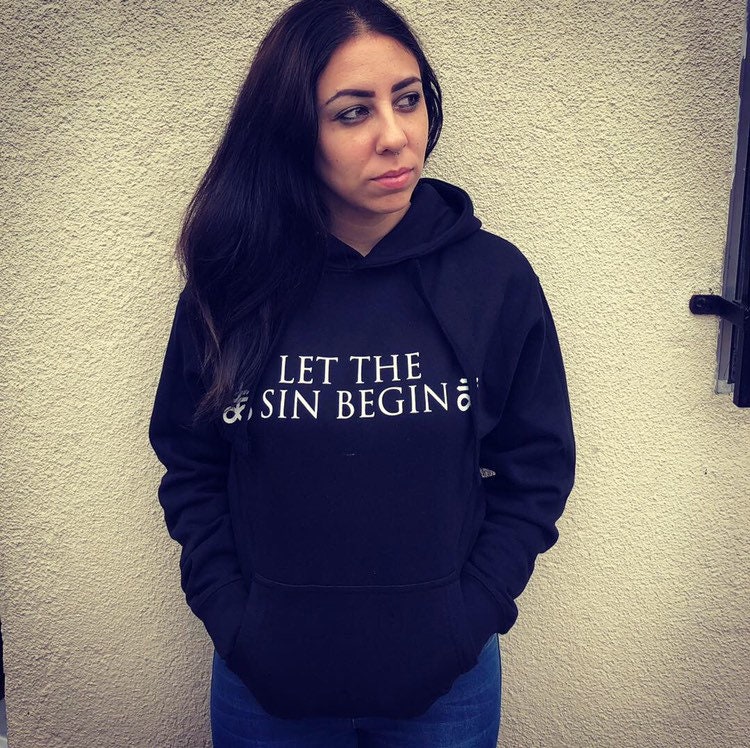 Lass Die Sünde Beginnen Hoodie Lass Die Sünde Beginnen Hoodie von SadisticVixens