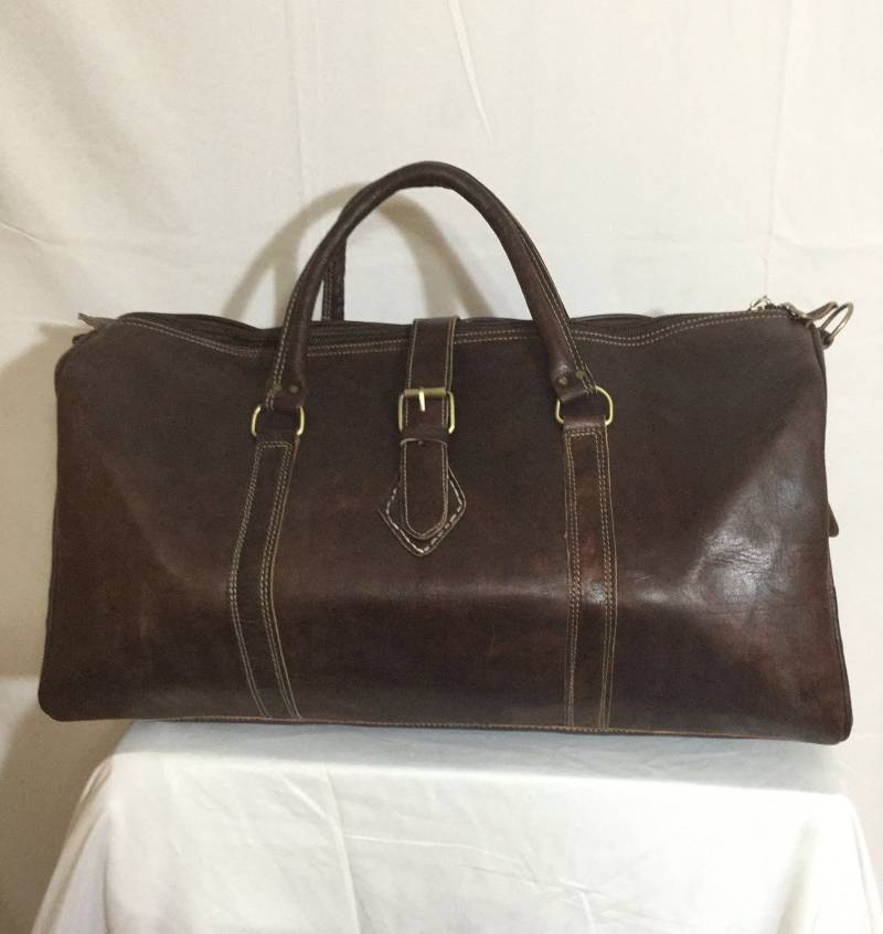 Handgemachte Ledertasche Handgemachte Ledertasche von Sadour