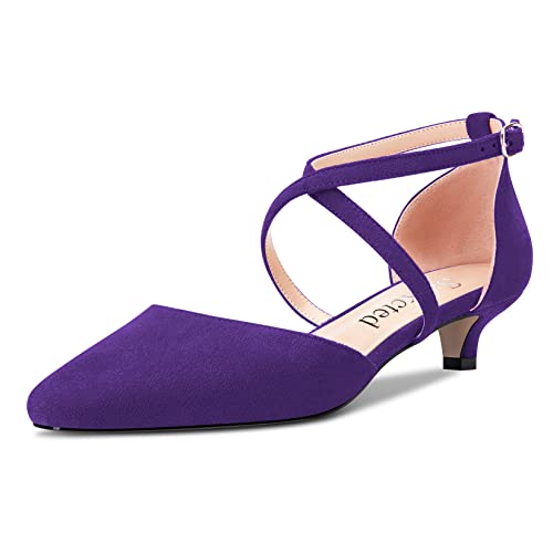 Saekcted Damen Mädchen Niedrige Kitten Absatz Heel Geschlossene Eckige Zehenkappe Kreuzriemen Pumps Klassisch Cute Dress 3.5 cm Heels Violett Wildleder 39 EU von Saekcted