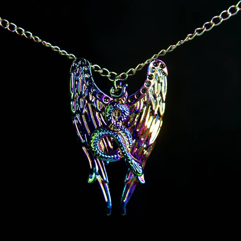 Crowley/Zira Regenbogen Kette Feder Und Schlange Halskette - Effable Husbands von SafetyNetShop