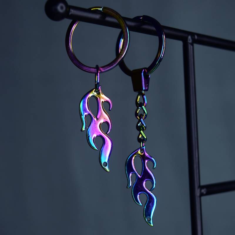 Dabi Regenbogen/Lila Flamme Und Feuer Charm Schlüsselanhänger von SafetyNetShop