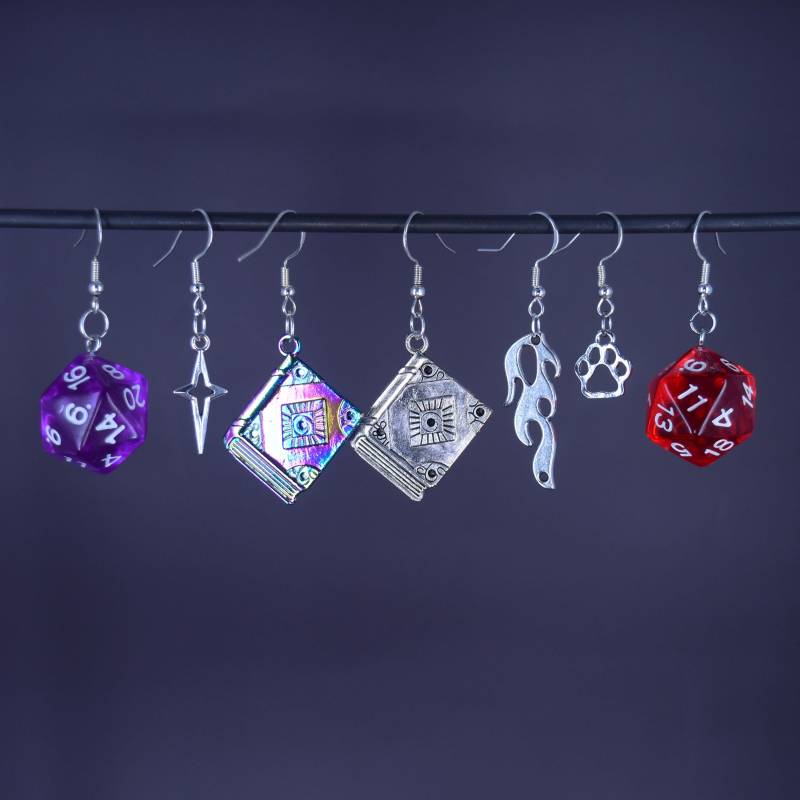 Shadowgast Caleb/Essek Star Fire Bücher Ohrringe - Critter Cosplay Mighty 9 Magier Husbands Würfel Und Drachen Ttrpg Schmuck von SafetyNetShop