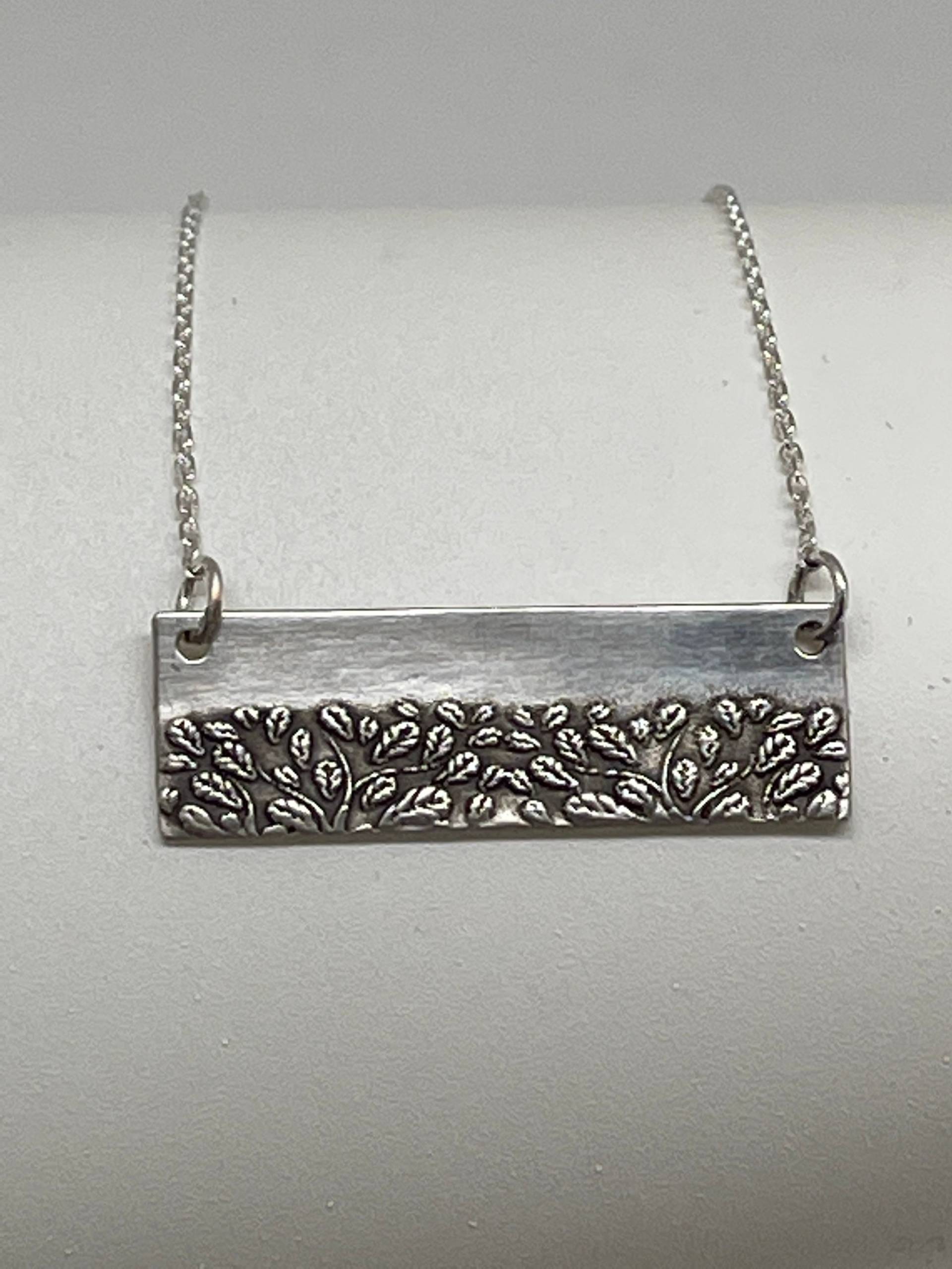 Moderne Silber Rechteck Baum Halskette Sterling Blatt Boho Handgemachte Layering Modern Tree Collection von SagelySilver