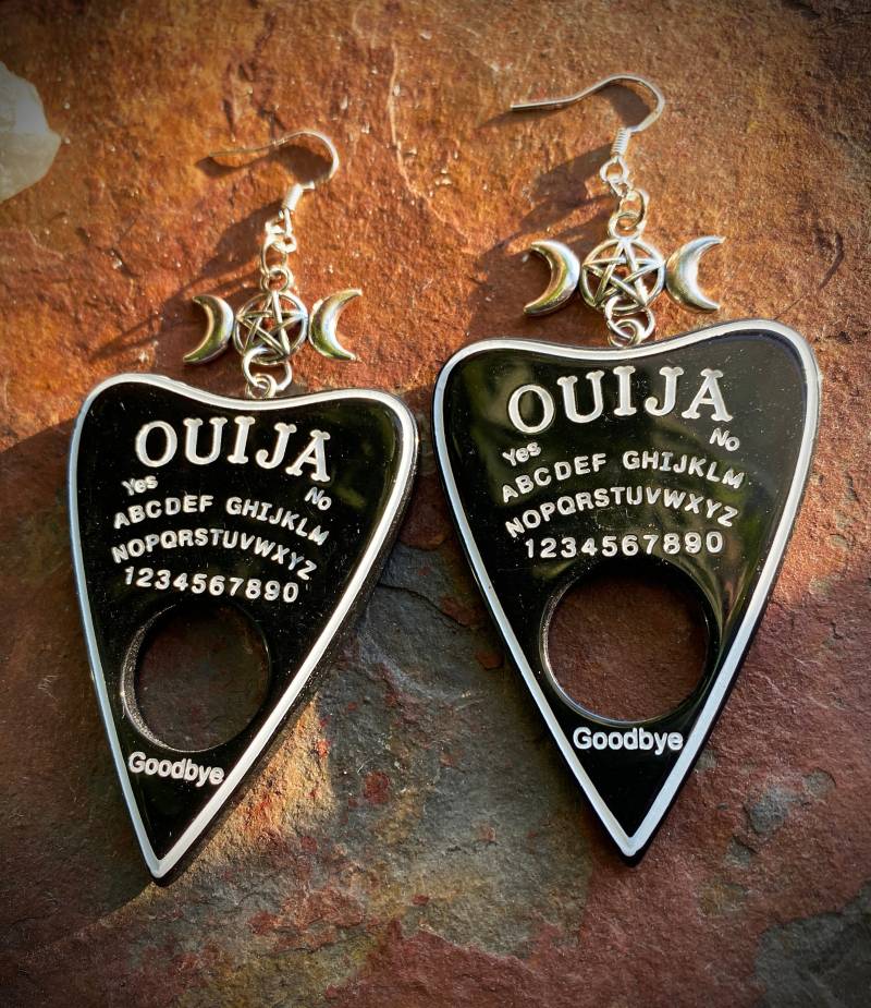 Schwarze Ouija Planchette Ohrringe Handgemachte Sterling Silber Ohrringe von SagittariusLostArt