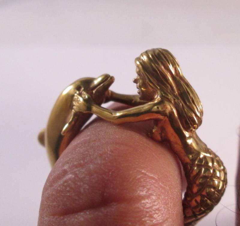 10Kt Gelbgold Meerjungfrau Und Delfin Ring von Sahagundesigns