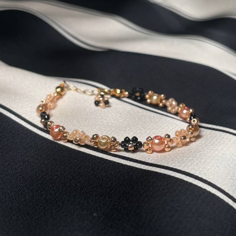 Herbst Blumen Armband | Für Frauen, Perlenarmbänder Mit Blumen, Gänseblümchenperlenarmbänder, Geschenk Sie Herbst Blumen Armband | Für Frauen, Perlenarmbänder Mit Blumen, Gänseblümchenperlenarmbänder, Geschenk Sie von SaintLiliosaJewels