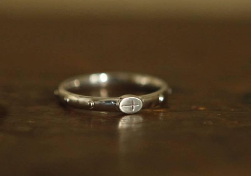 Kreuz Logos Rosenkranz Ring, Sterling Silber Moderner Rosario von SaintMichaelJewelry