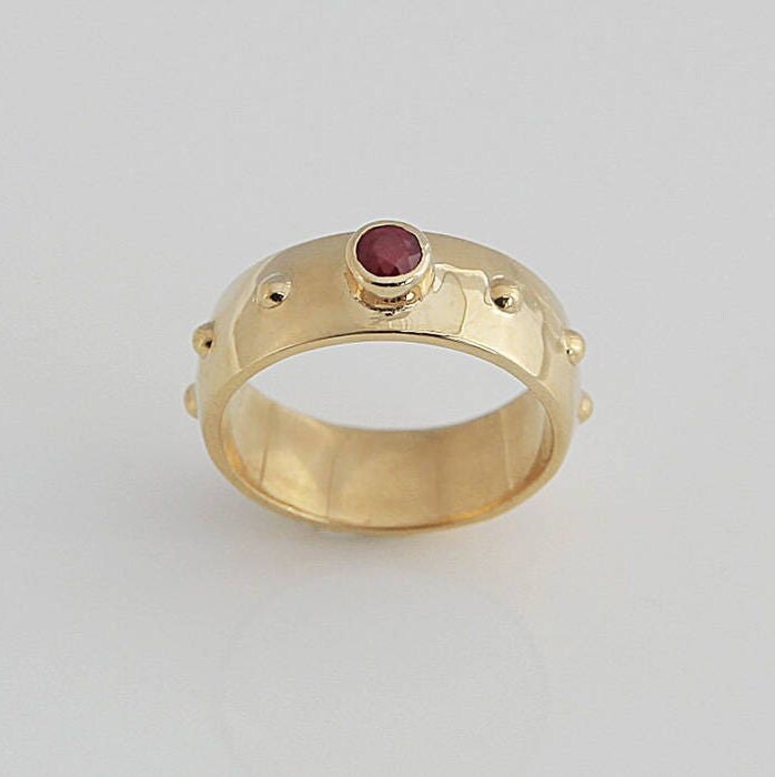 Marmor-Rosenkranz-Ring, 14K, 18K Gold Bold Rosenkranz-Ring, Saphir-Edelstein, Rubin-Edelstein, Mutiges Goldband, Design Marmor-Rosenkranz-Ring, 14K, 18K Gold Bold Rosenkranz-Ring, Saphir-Edelstein, Rubin-Edelstein, Mutiges Goldband, Design von SaintMichaelJewelry