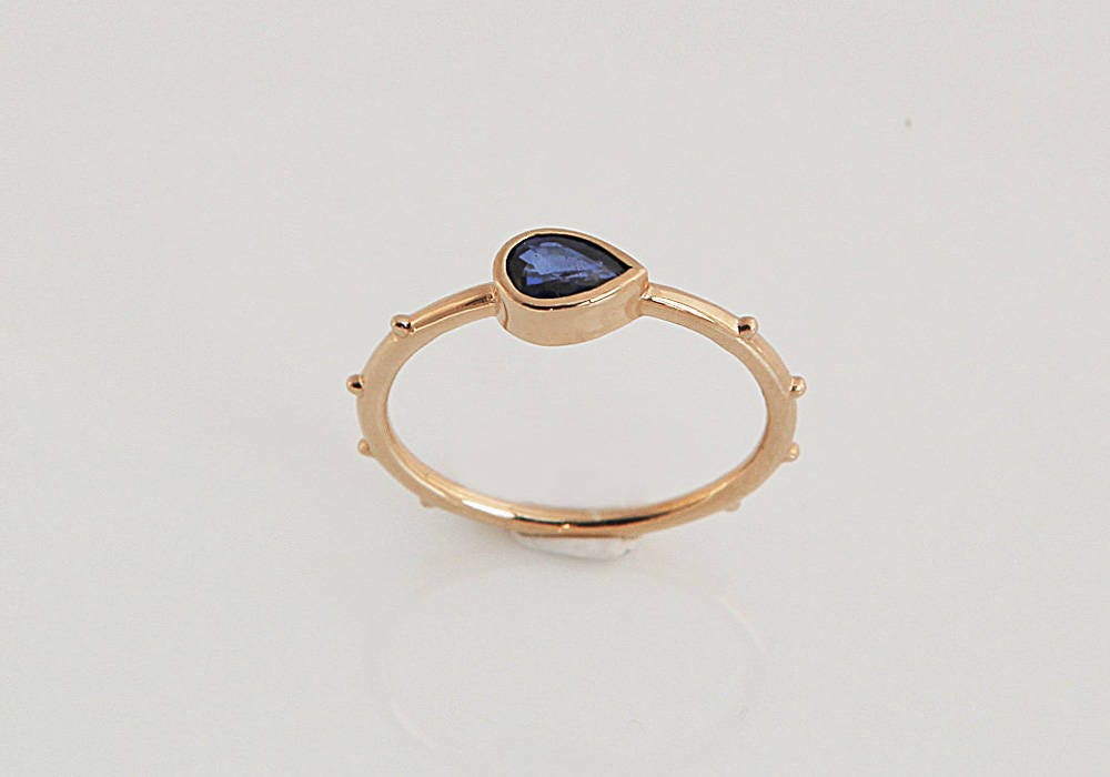 Saphir Lacrima Rosenkranz Ring, 14K, 18K Gold September Geburtsstein, Rosario Saphir Lacrima Rosenkranz Ring, 14K, 18K Gold September Geburtsstein, Rosario von SaintMichaelJewelry