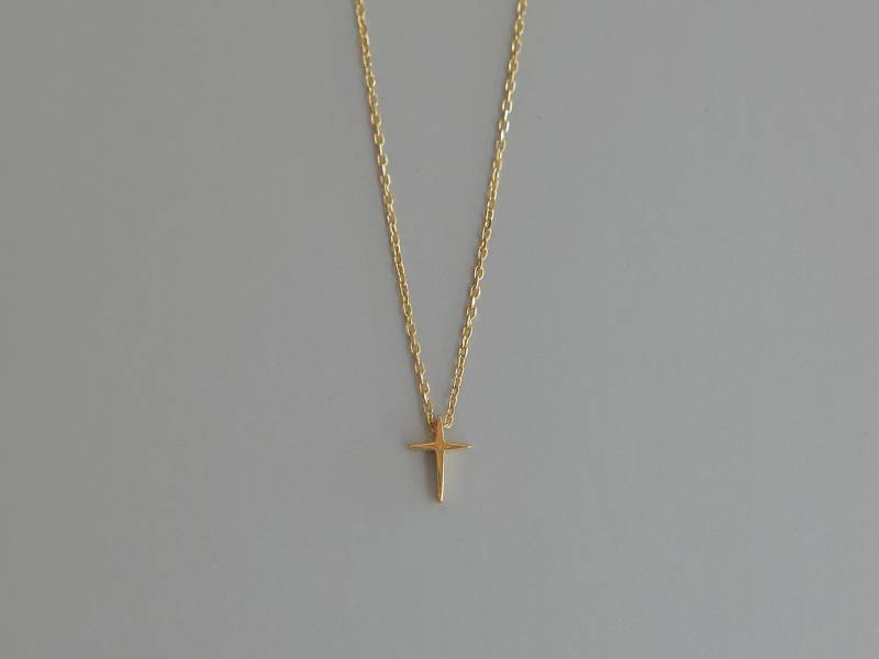 Winzige Astro Kreuz Halskette, 14K, 18K Gold Zierliche, Einfache Goldkette Winzige Astro Kreuz Halskette, 14K, 18K Gold Zierliche, Einfache Goldkette von SaintMichaelJewelry