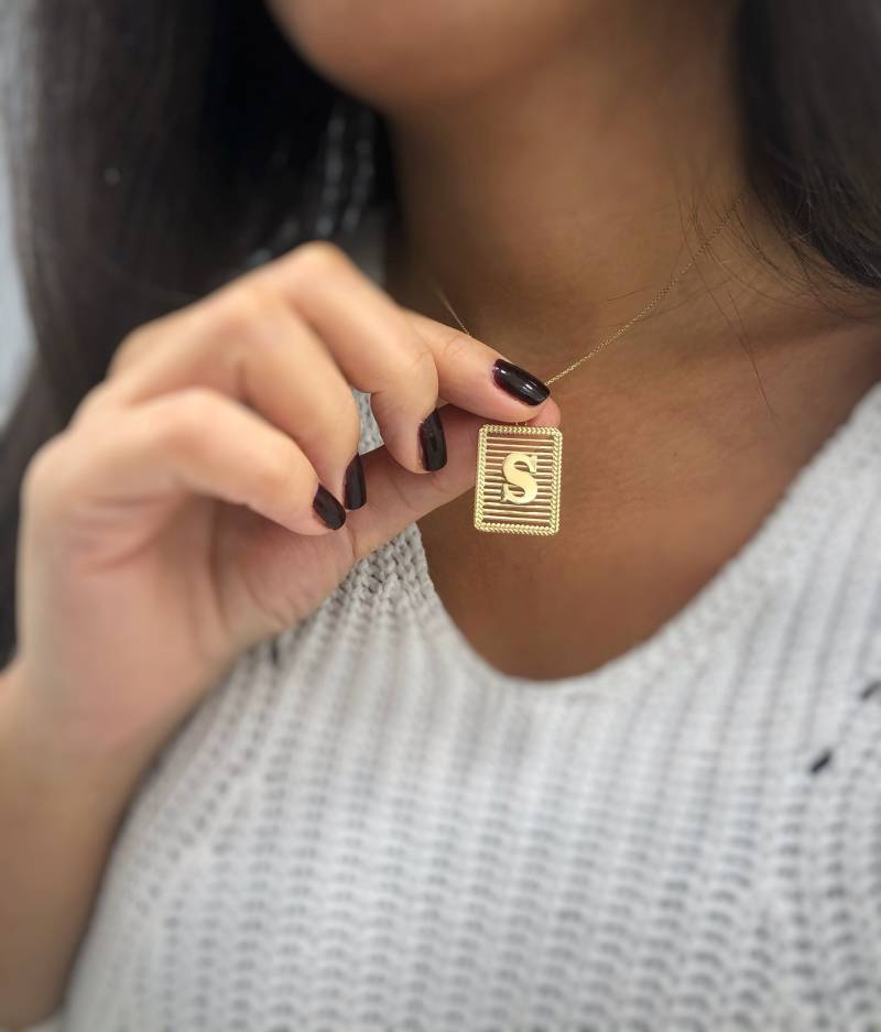 14K Solid Gold Anfangsbuchstabe Personalisierte Halskette/Monogramm Einzelne Initiale Anhänger Besonderes Geschenk Modisch Juwelier 14K Solid Gold Anfangsbuchstabe Personalisierte Halskette/Monogramm Einzelne Initiale Anhänger Besonderes Geschenk Modisch Juwelier von SaitBasmaciJewellery