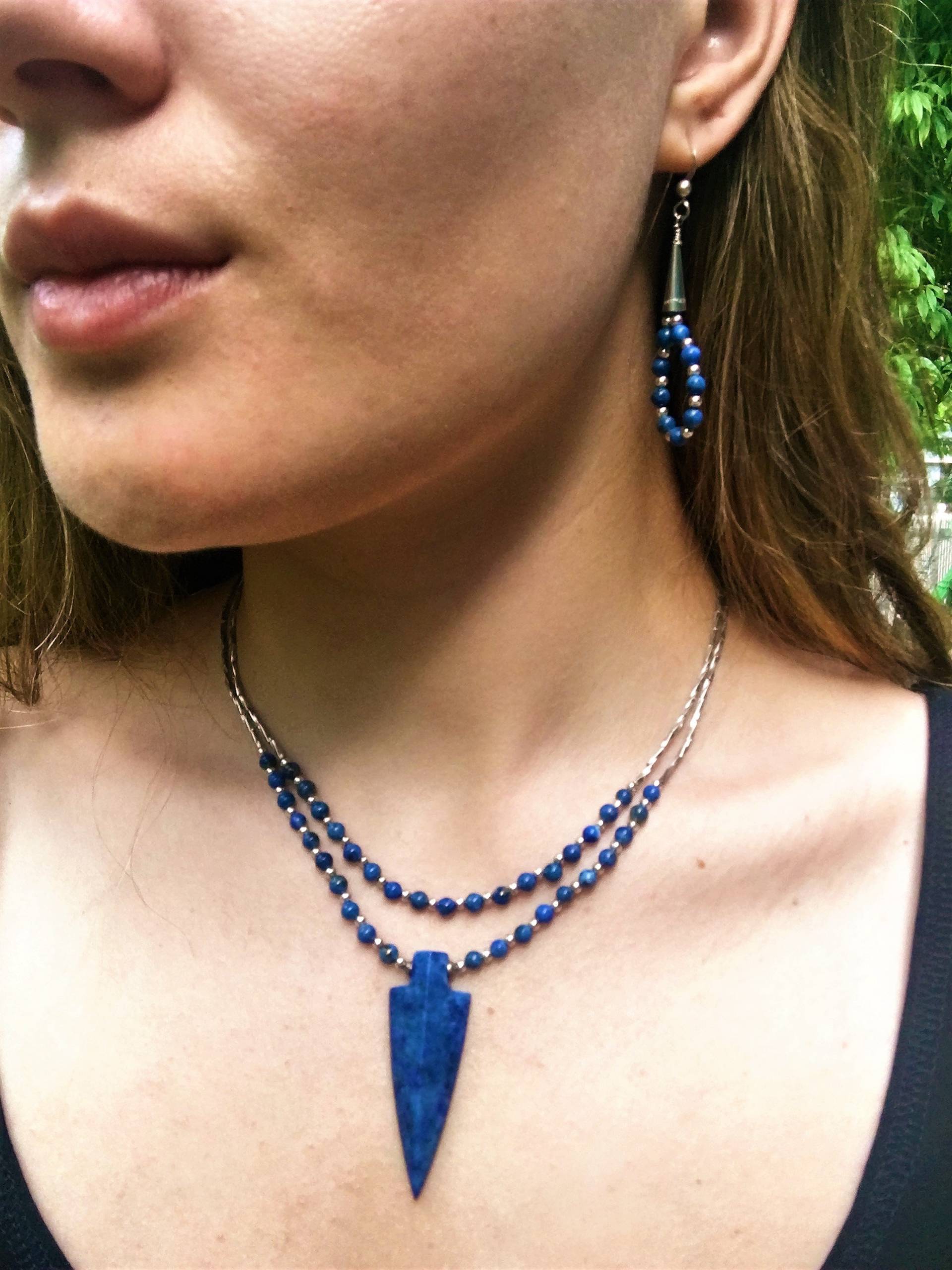 Blaue Lapis Pfeilspitzen Halskette Und Perlen Ohrringe Set von SaiyoStoneJewelry