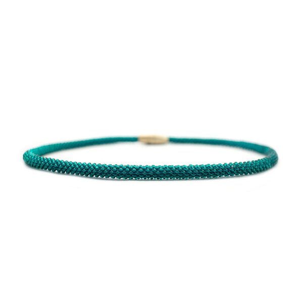 Sakiba Collier Svelte von Sakiba