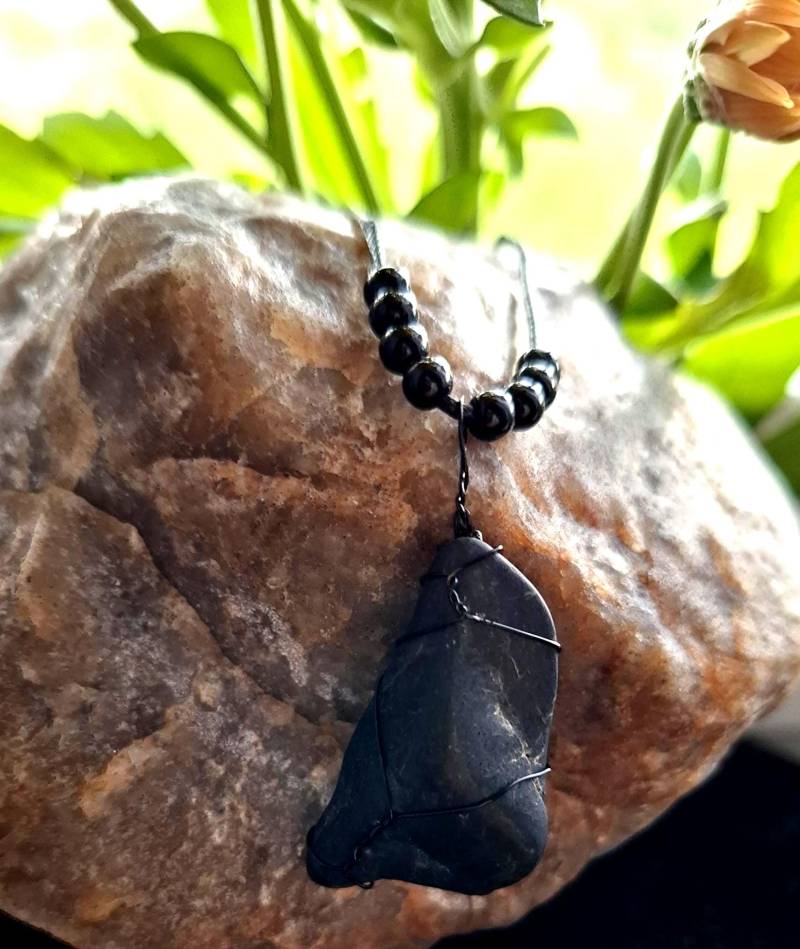 Schungit Anhänger Mit Kette von Salaika