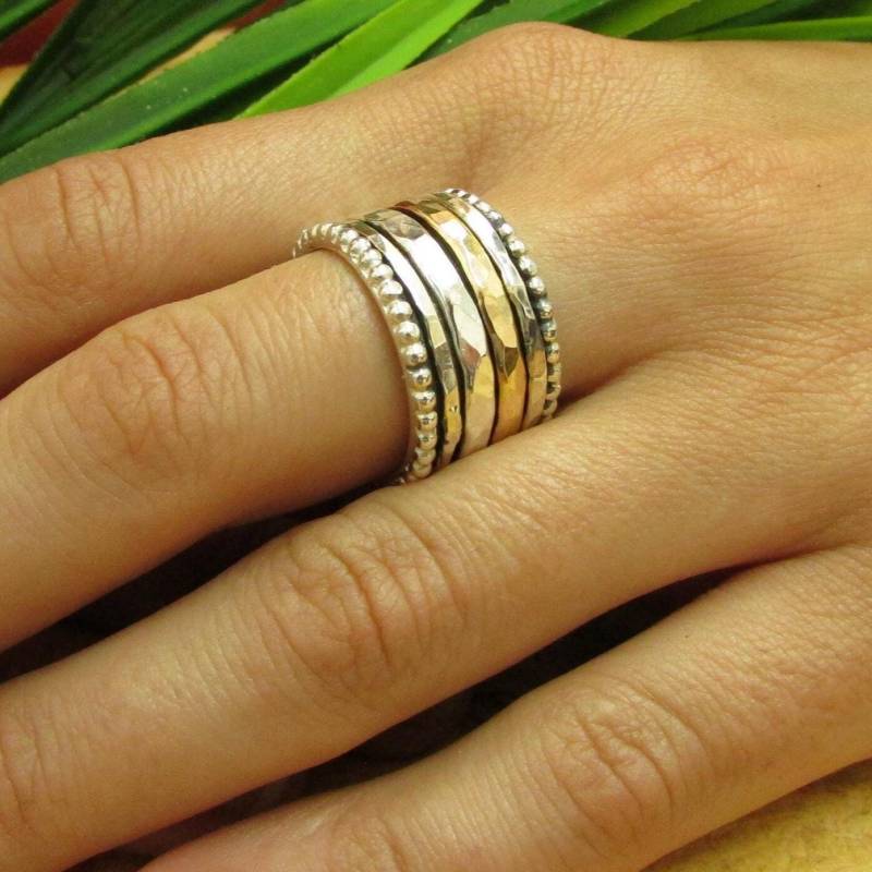 14K Gold & Silber Spinner Ring Breit Ehering, Zweifarbiger Ring, Boho Dots Meditationsring, Chunky Gehämmerter von SaliJewelry