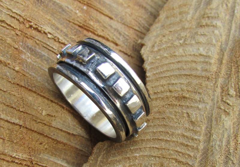 Silberner Spinnerring Für Männer, Daumenring, Meditationsring, Silbernes Breites Band, Schmaler Spinnerring, Spin Ringe Angst Ring, Quadrate Ring von SaliJewelry