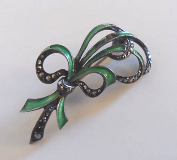 Vintage Art Deco Silber Und Markasit Brosche von SallySales