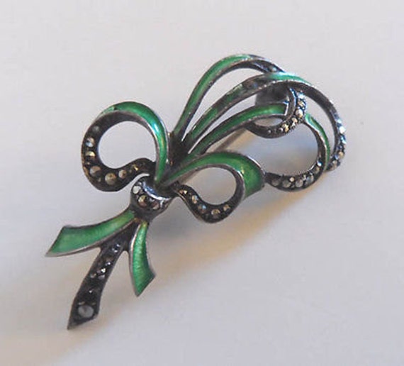 Vintage Art Deco Silber Und Markasit Brosche von SallySales